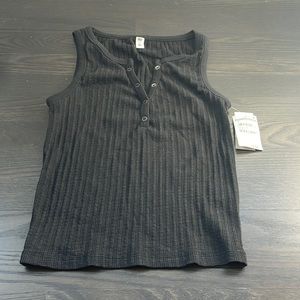black long tee